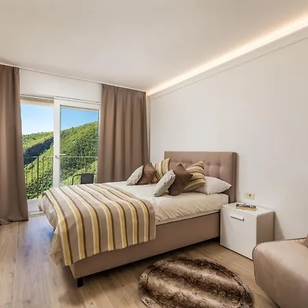 Pansion Betina 4*