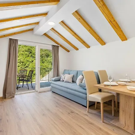 Guest house Pansion Betina Lovran
